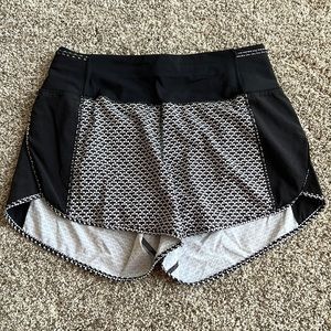 Lululemon Real Quick Short *Perforated 3.5" — Monochromic Black